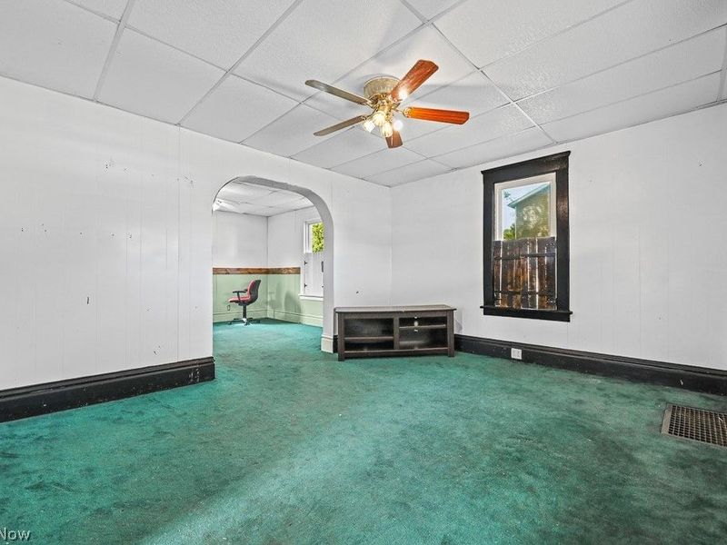 955 E Summit Street, Alliance, OH 44601 Photo 9