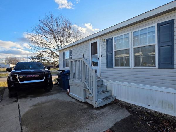 5702 Angola Road, Toledo, OH 43615