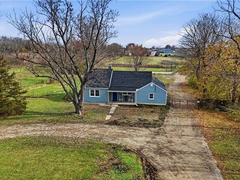 9185 S Mann Road, Bethel Township, OH 45371 Photo 4