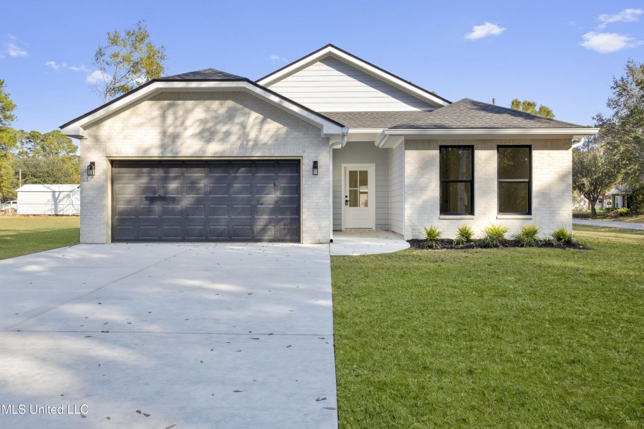 2836 Honduras Drive, Gautier, MS 39553 Main Photo