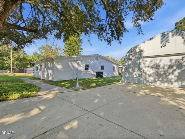 1215 Leon Lane, Daytona Beach, FL 32117