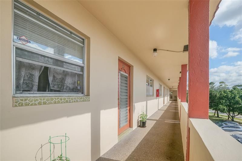 3051 Sunrise Lakes Drive, Unit 302, Fort Lauderdale, FL 33322 Photo