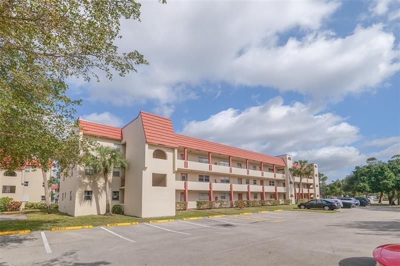 3051 Sunrise Lakes Drive, Unit 302, Fort Lauderdale, FL 33322 Photo