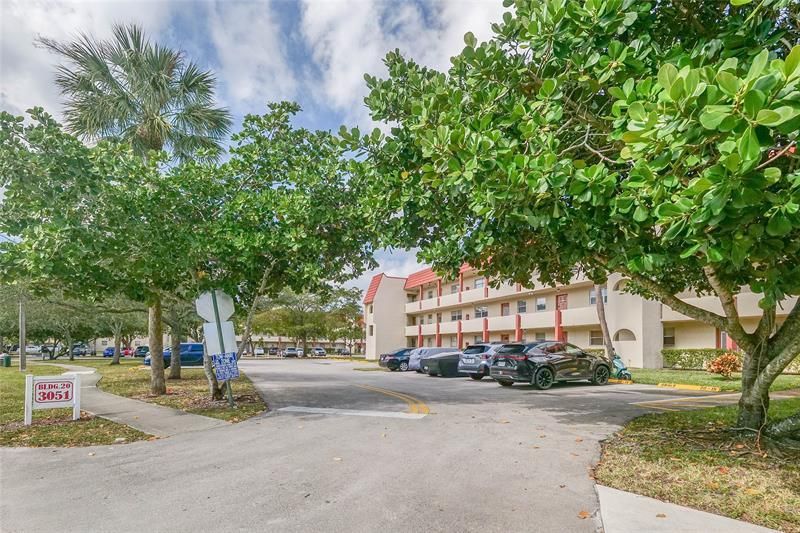 3051 Sunrise Lakes Drive, Unit 302, Fort Lauderdale, FL 33322 Photo