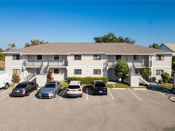 423 Cape Coral PKWY W, Unit 102, CAPE CORAL, FL 33914