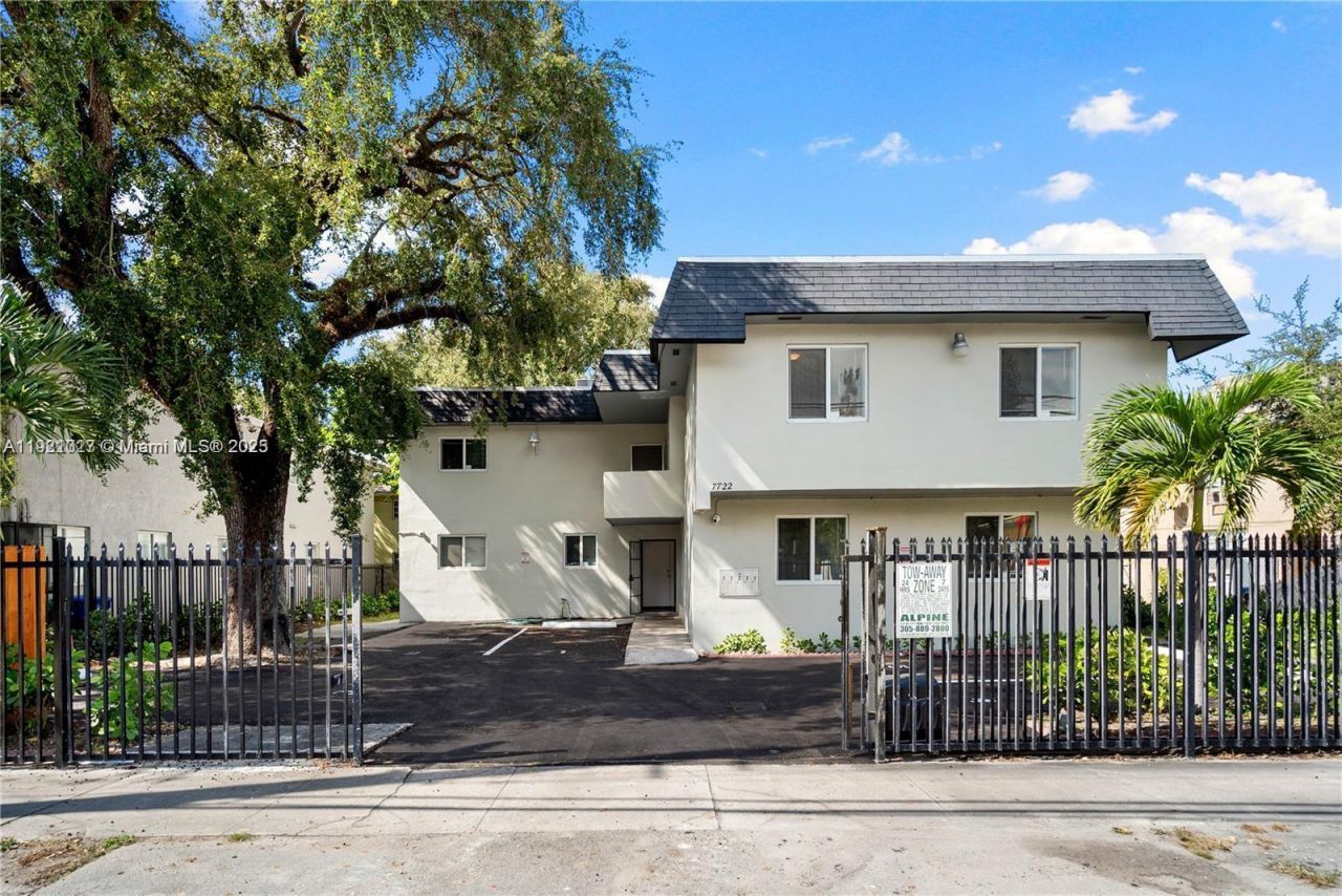 7722 NE 3rd Ct, Unit 2, Miami, FL 33138 Photo