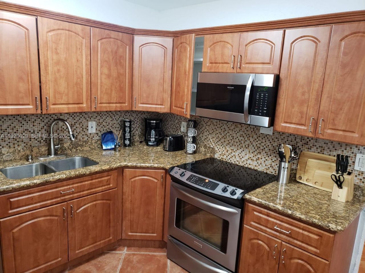 635 SW 64th Ct, Miami, FL 33144 Photo