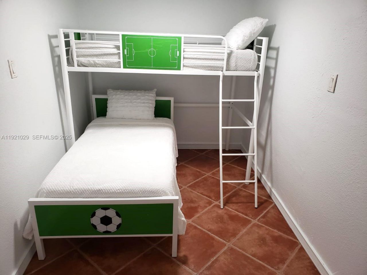 635 SW 64th Ct, Miami, FL 33144 Photo