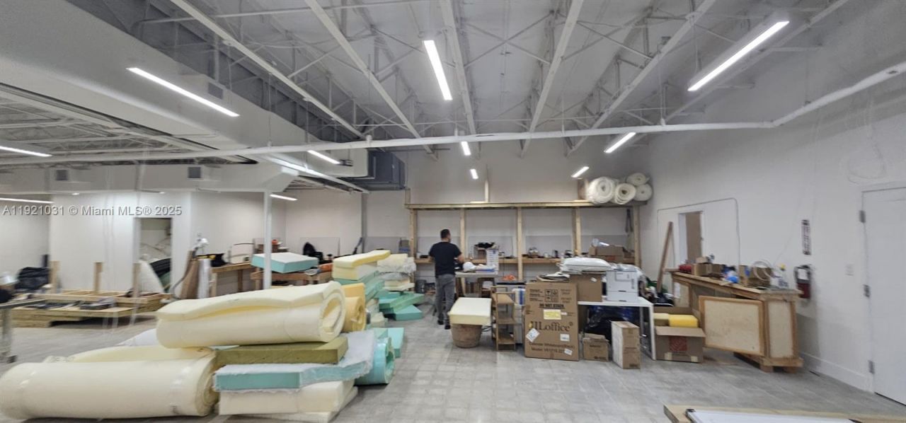 777 NE 125th St, North Miami, FL 33161 Photo