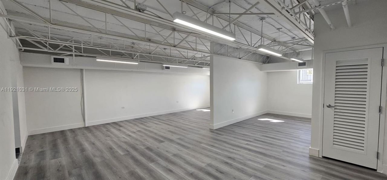 777 NE 125th St, North Miami, FL 33161 Photo