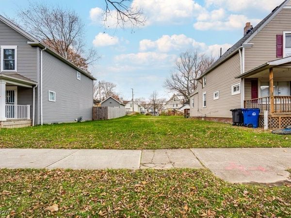 2040 W 83rd Street, Cleveland, OH 44102