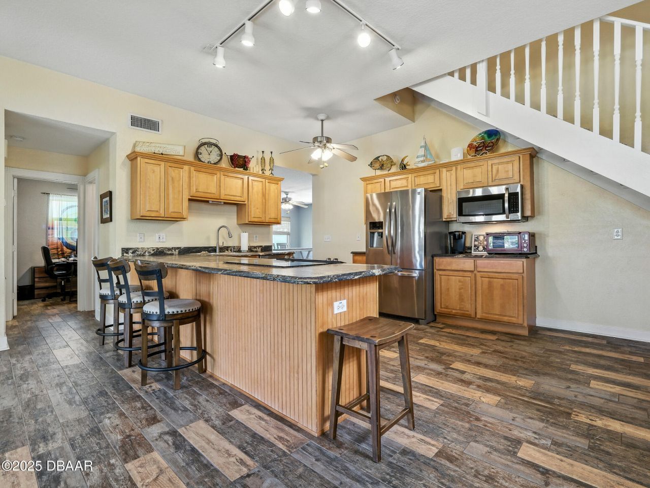 833 E 25th Avenue, New Smyrna Beach, FL 32169 Photo