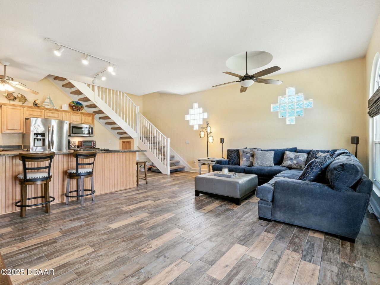 833 E 25th Avenue, New Smyrna Beach, FL 32169 Photo