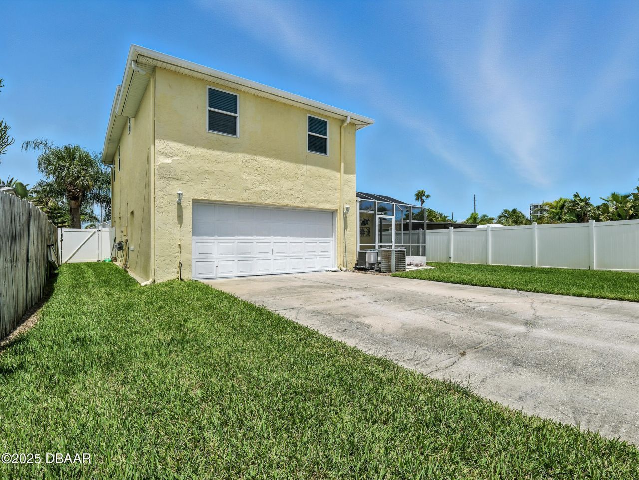 833 E 25th Avenue, New Smyrna Beach, FL 32169 Photo