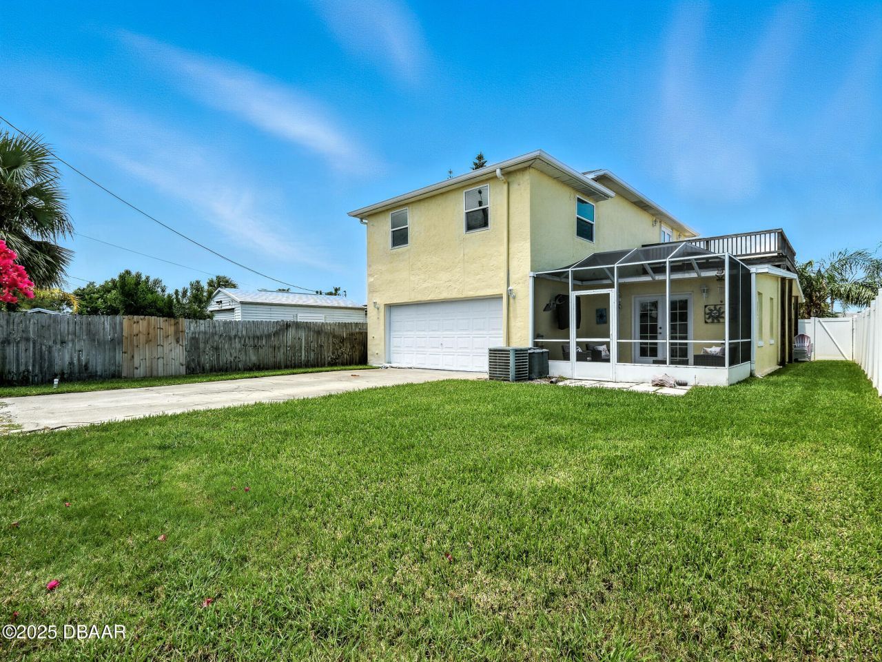 833 E 25th Avenue, New Smyrna Beach, FL 32169 Photo