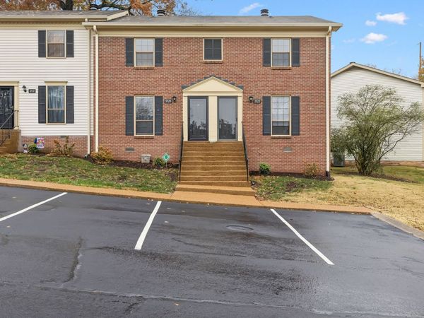 5720 Stone Brook Dr, Brentwood, TN 37027