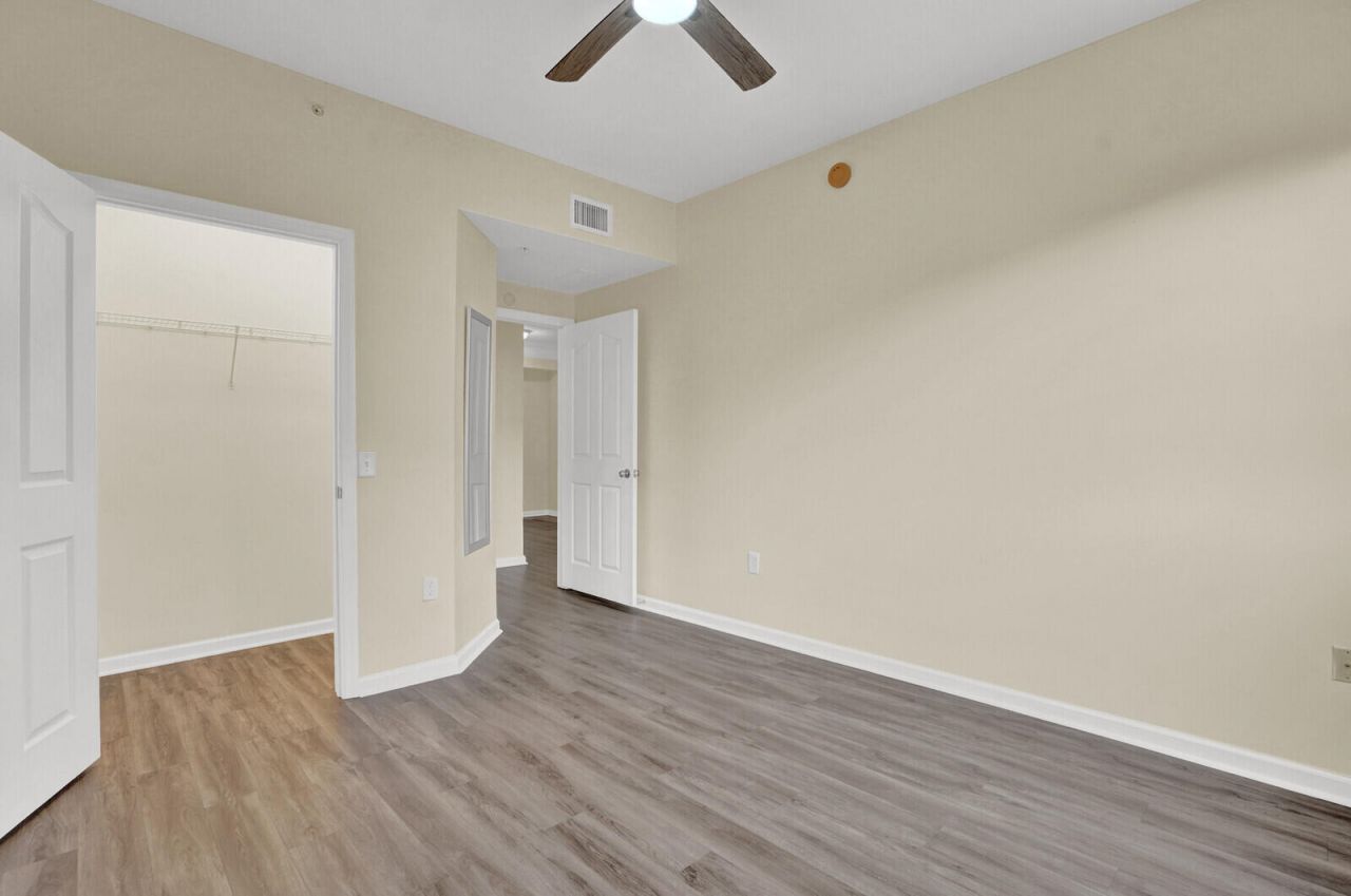 9845 Baywinds Drive, Unit 6102, West Palm Beach, FL 33411 Photo