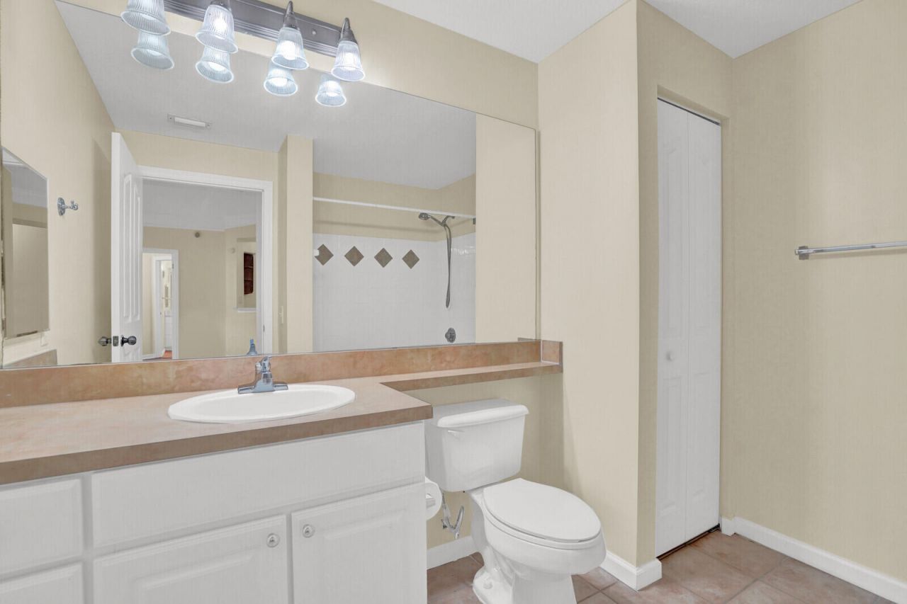 9845 Baywinds Drive, Unit 6102, West Palm Beach, FL 33411 Photo