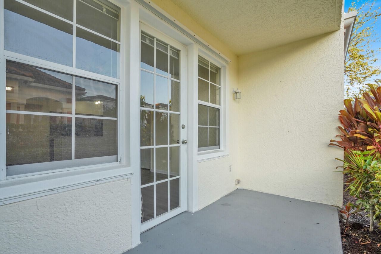 9845 Baywinds Drive, Unit 6102, West Palm Beach, FL 33411 Photo