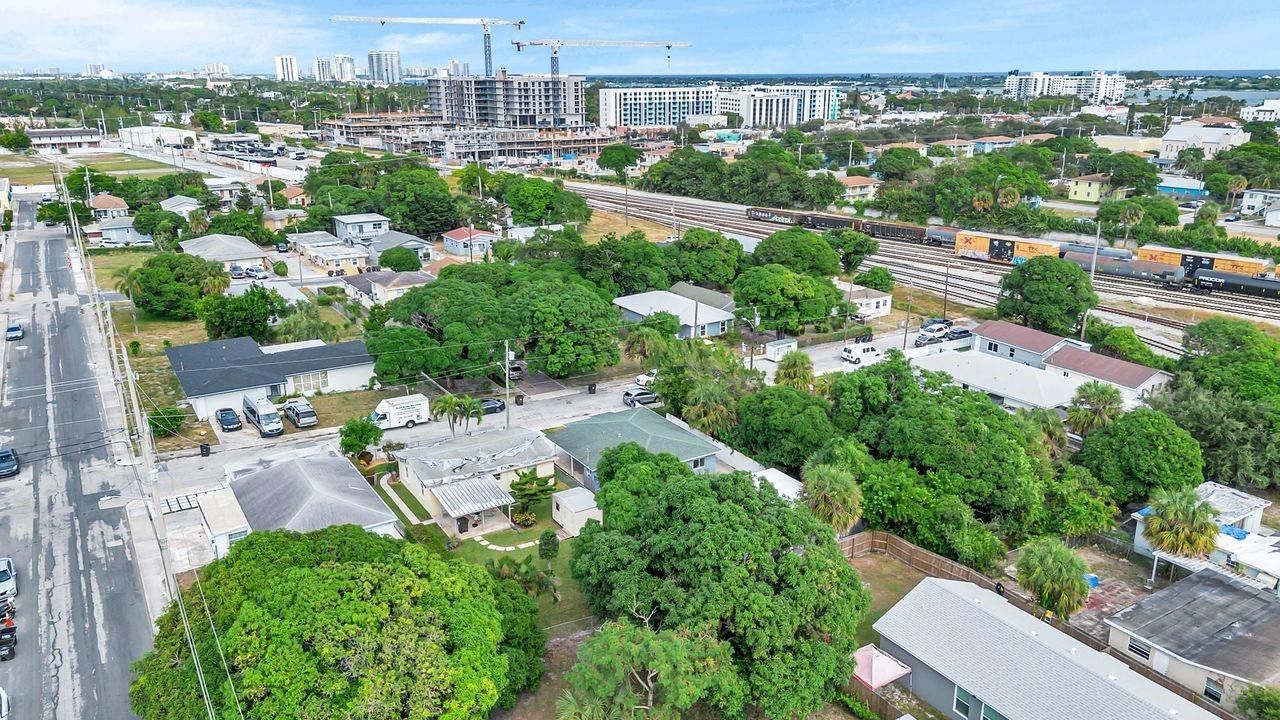 728 20th Street, West Palm Beach, FL 33407 Photo