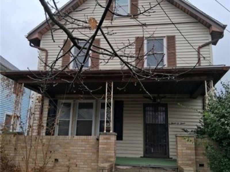 304 Columbus Avenue NW, Canton, OH 44708 Photo 1