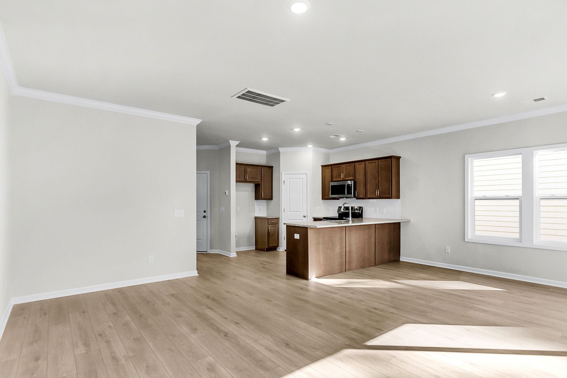 215 Central Creek Drive Photo 10