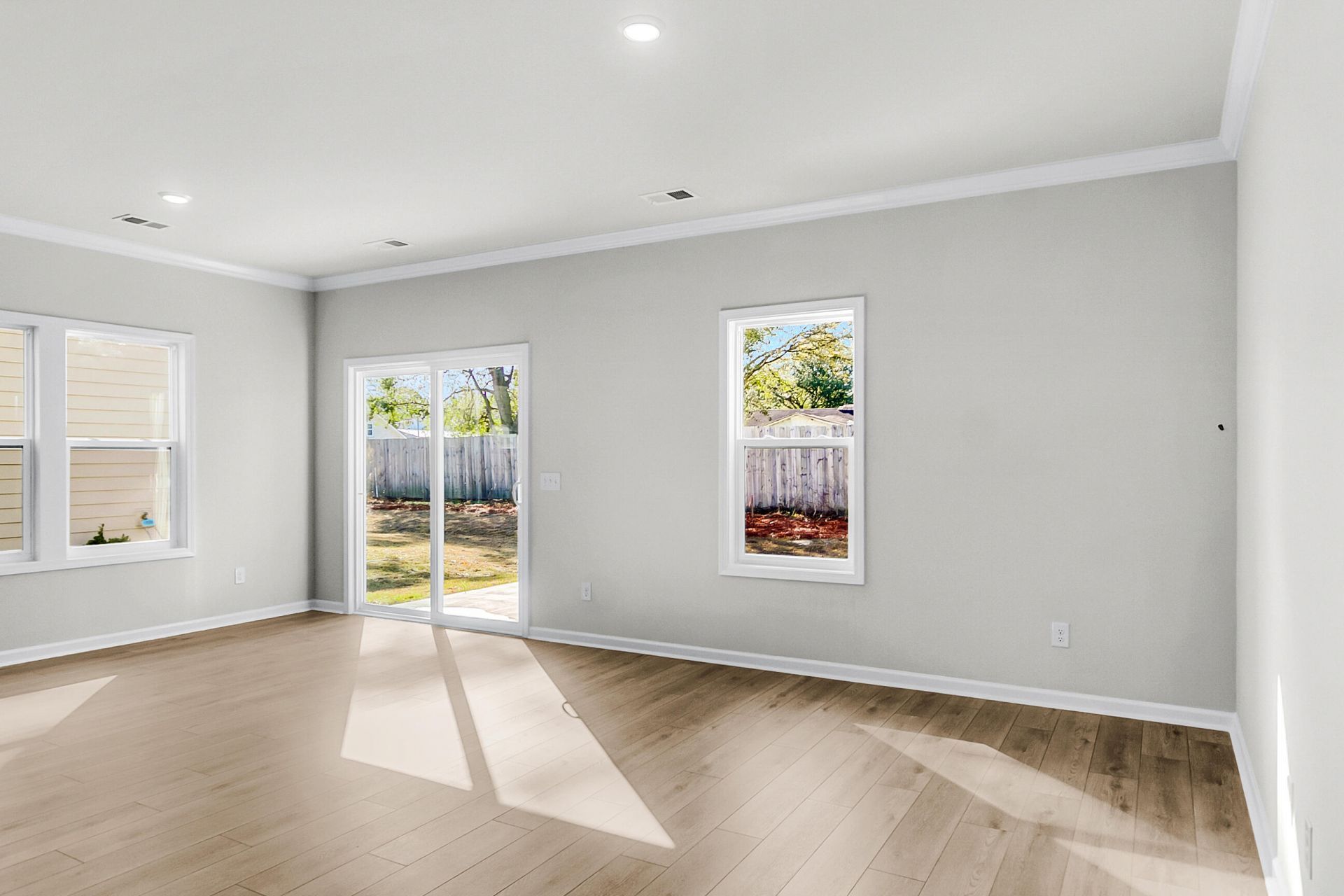 215 Central Creek Drive Photo 11