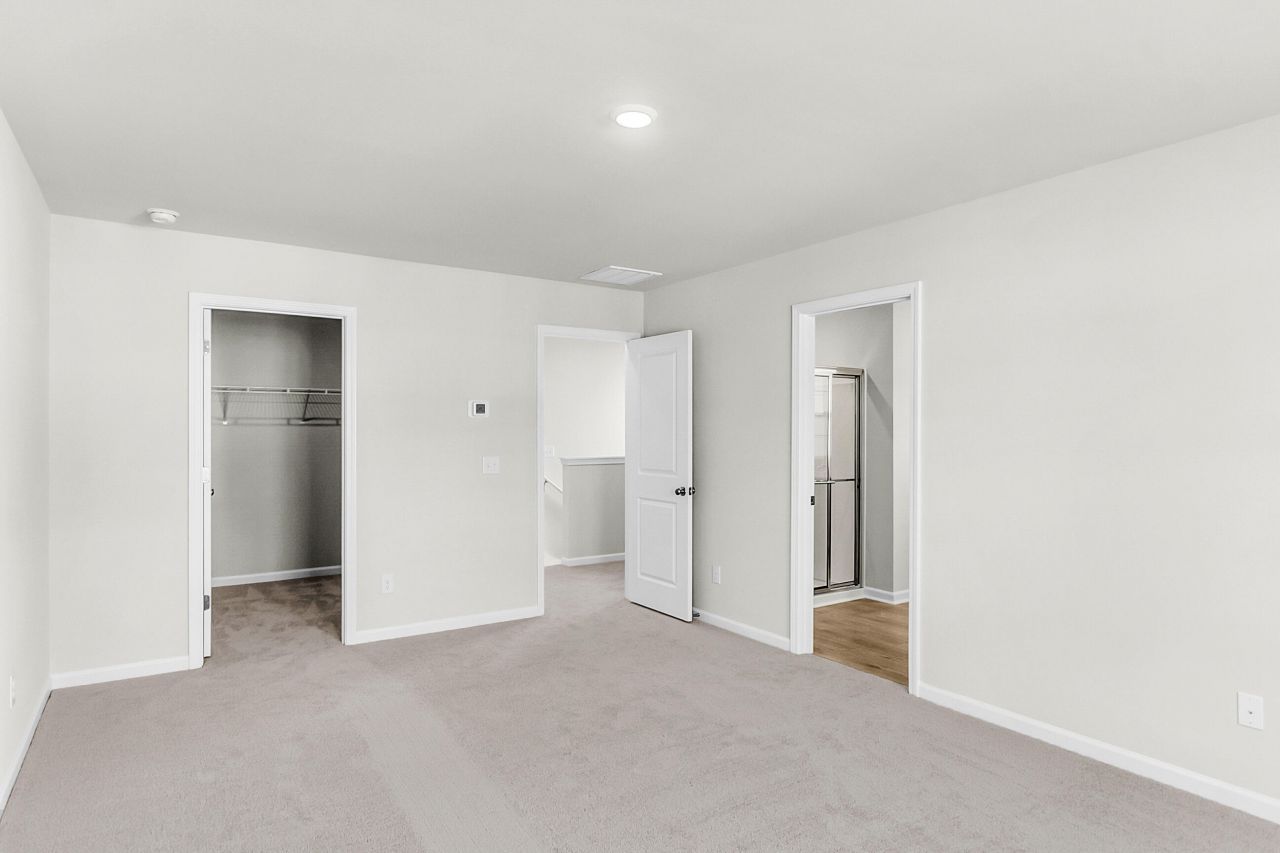 215 Central Creek Drive Photo 17