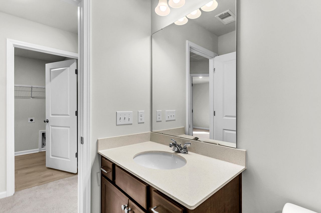 215 Central Creek Drive Photo 26