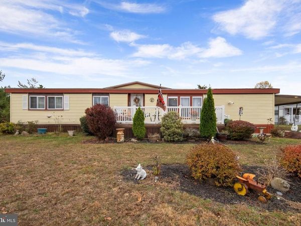 8 MARY COURT, BARNEGAT, NJ 08005