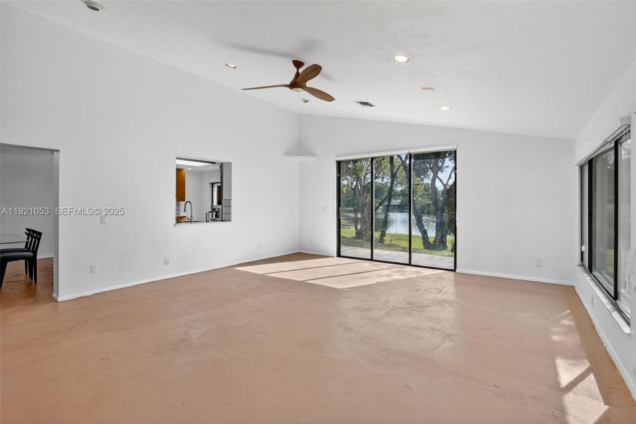 2360 Dover, Weston, FL 33326 Photo