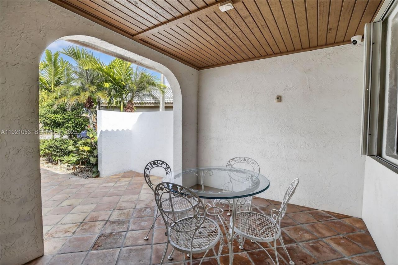 2360 Dover, Weston, FL 33326 Photo