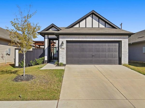 605 Presidio Street, Aubrey, TX 76227