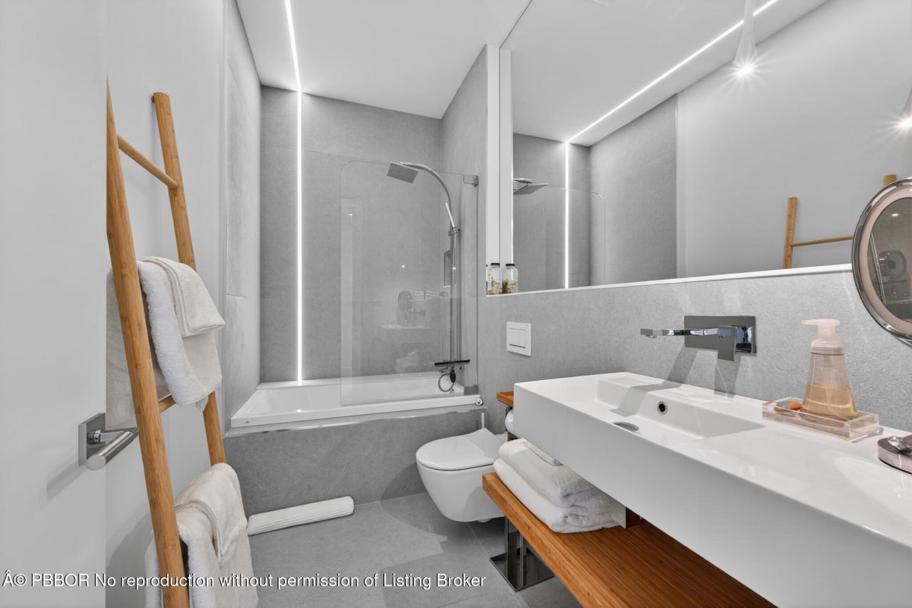 423 Chilean Avenue, Unit 423, Palm Beach, FL 33480 Photo