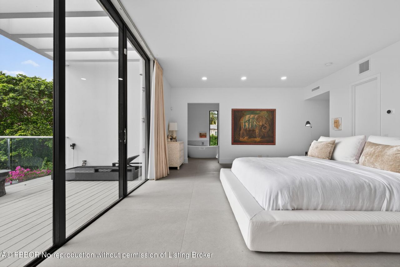 423 Chilean Avenue, Unit 423, Palm Beach, FL 33480 Photo