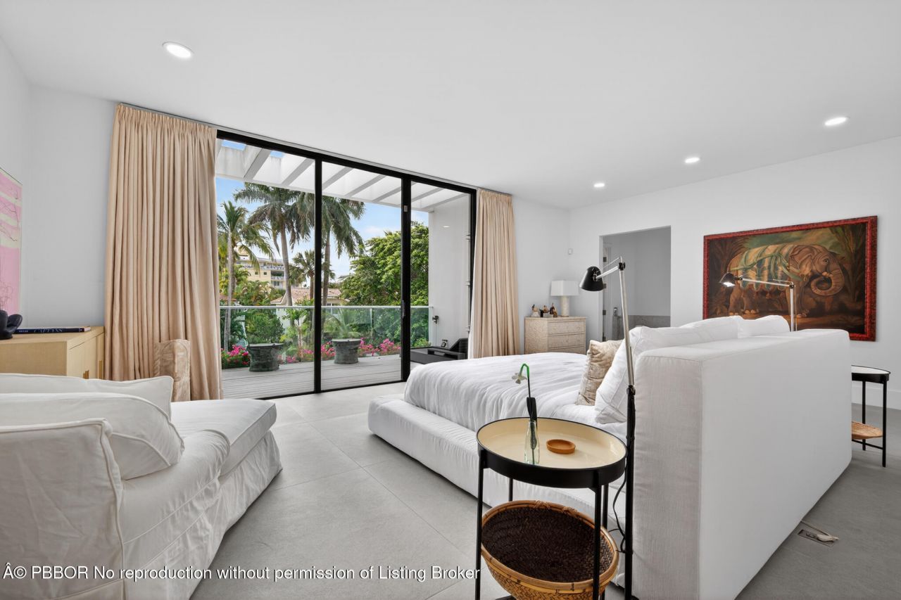 423 Chilean Avenue, Unit 423, Palm Beach, FL 33480 Photo