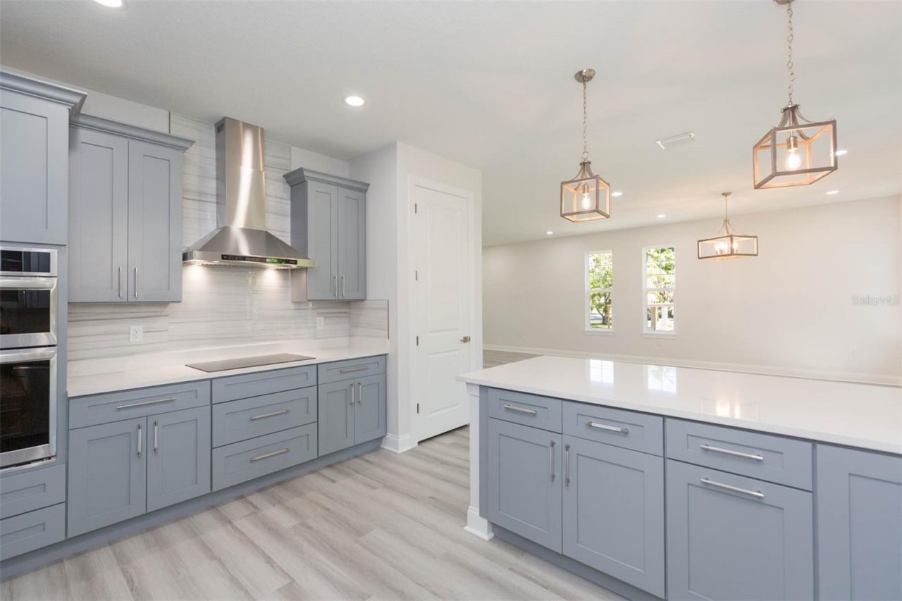 4718 W Knights Avenue, Tampa, FL 33611 Photo
