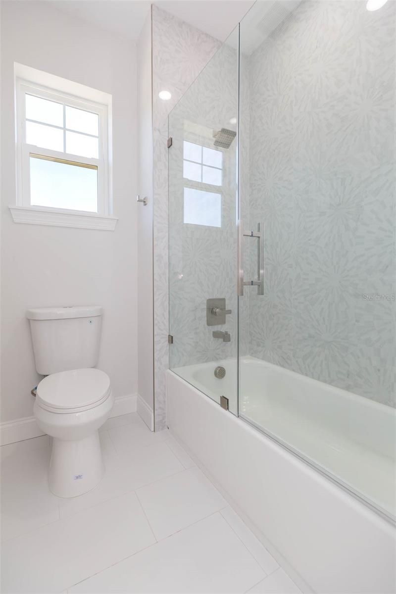 4718 W Knights Avenue, Tampa, FL 33611 Photo