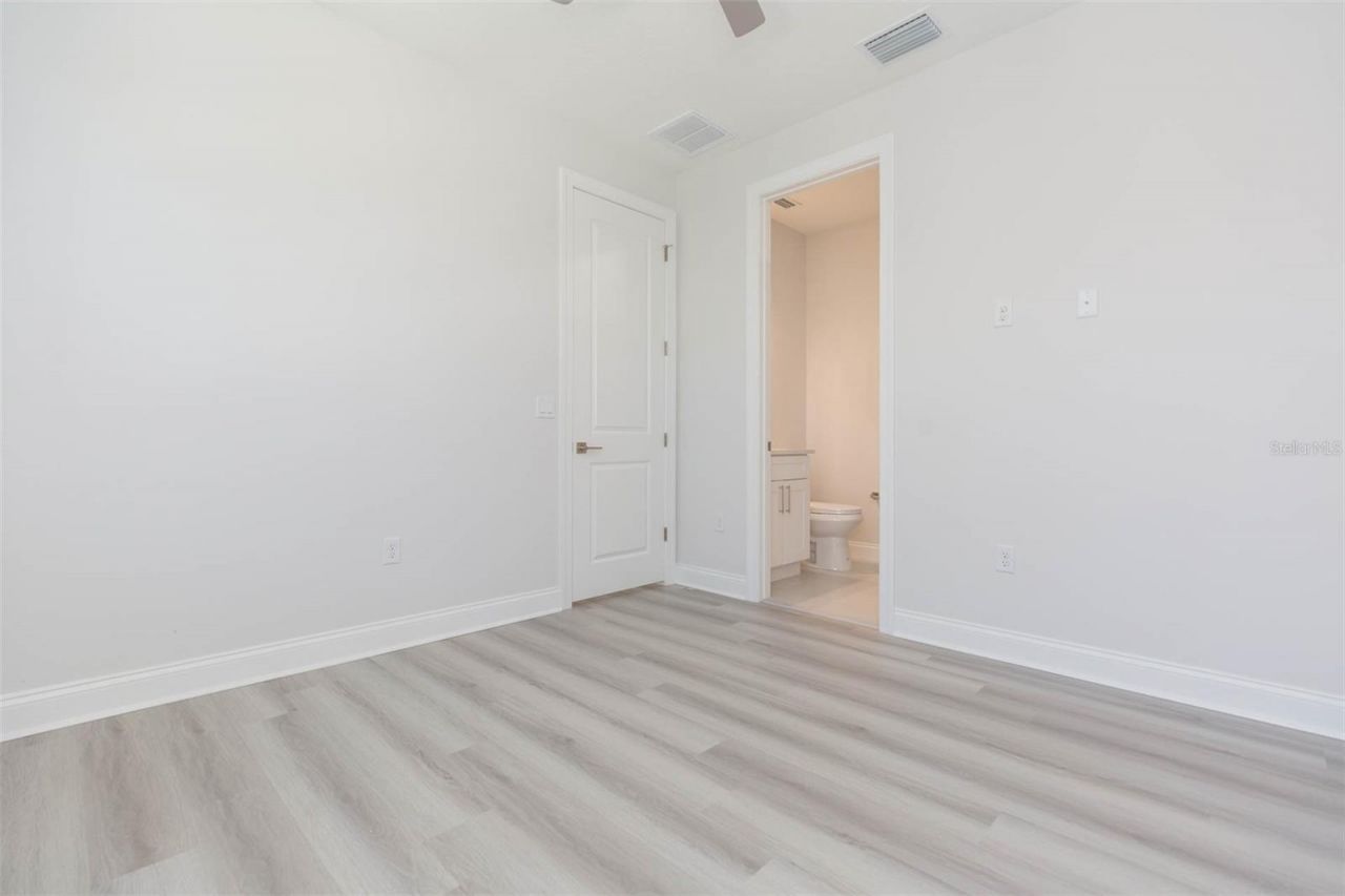 4718 W Knights Avenue, Tampa, FL 33611 Photo