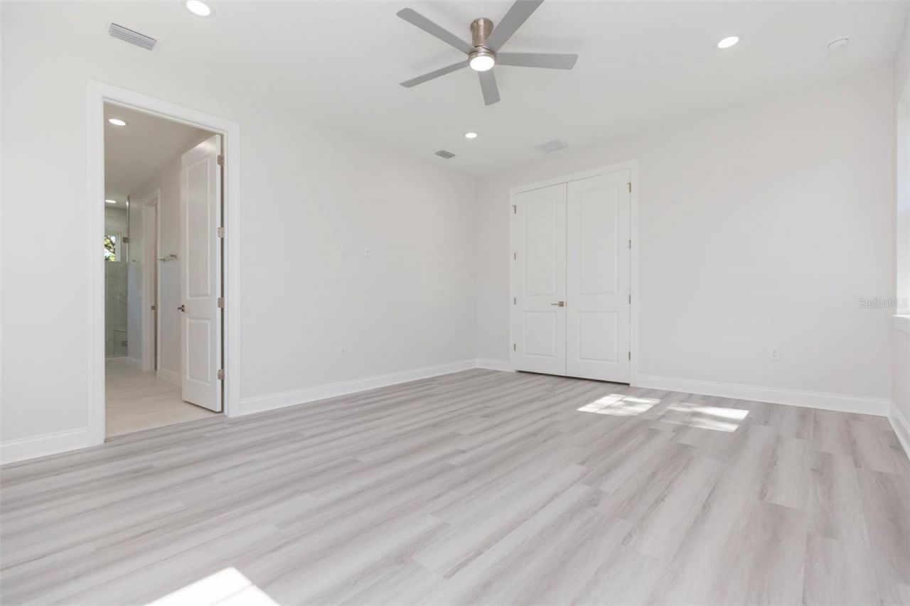 4718 W Knights Avenue, Tampa, FL 33611 Photo