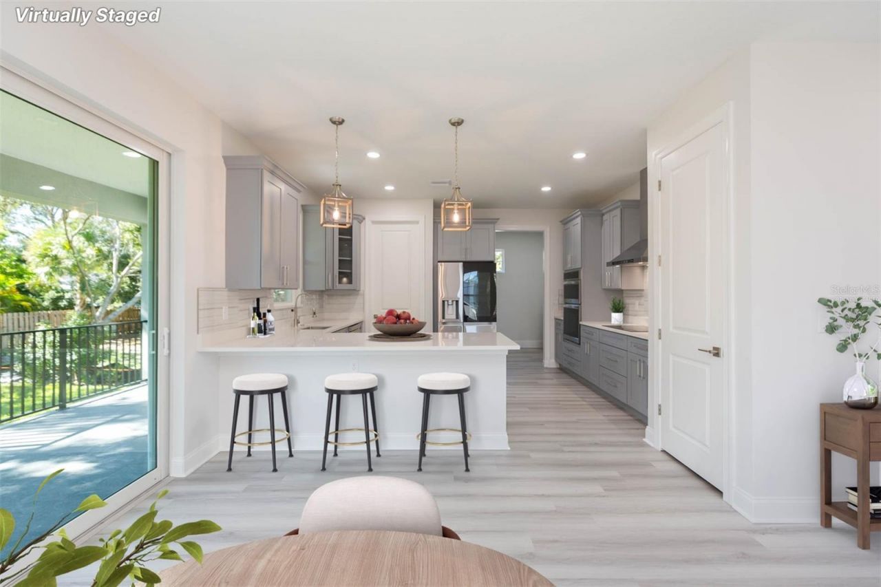 4718 W Knights Avenue, Tampa, FL 33611 Photo