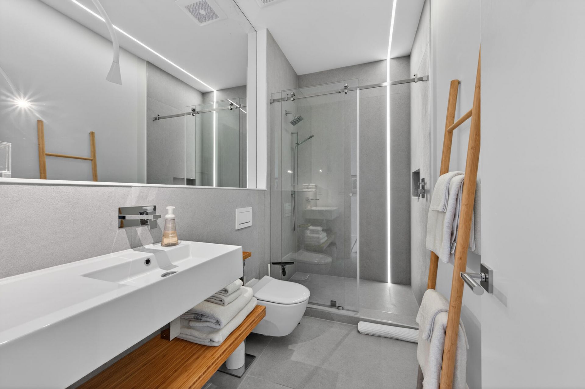 423 Chilean Avenue, Palm Beach, FL 33480 Photo