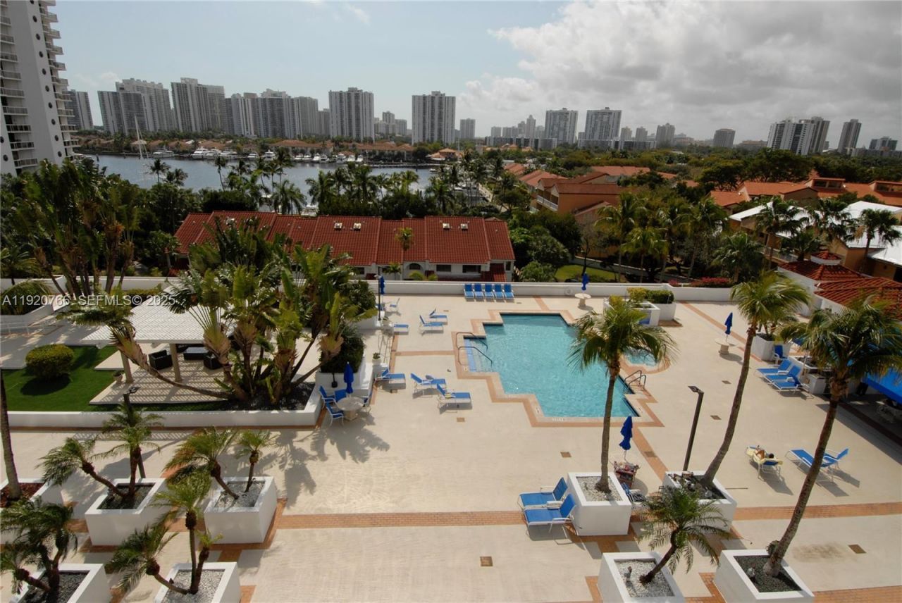 3600 Yacht Club Dr, Unit 1204, Aventura, FL 33180 Photo