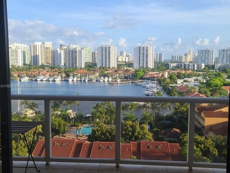 3600 Yacht Club Dr, Unit 1204, Aventura, FL 33180 Photo