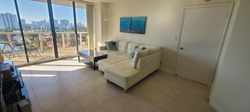 3600 Yacht Club Dr, Unit 1204, Aventura, FL 33180 Photo