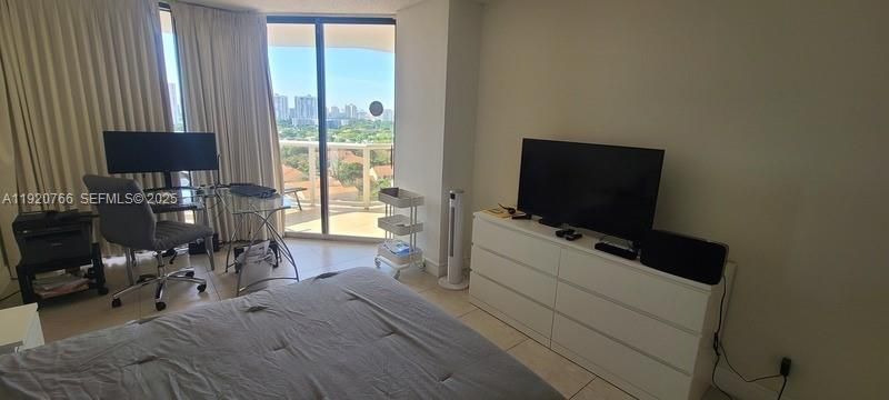 3600 Yacht Club Dr, Unit 1204, Aventura, FL 33180 Photo