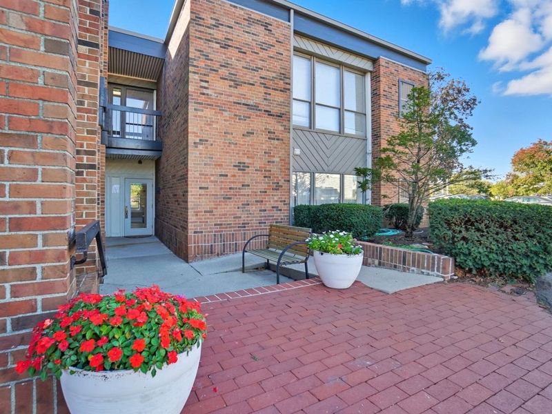 4700 Reed Road, Columbus, OH 43220 Photo 11