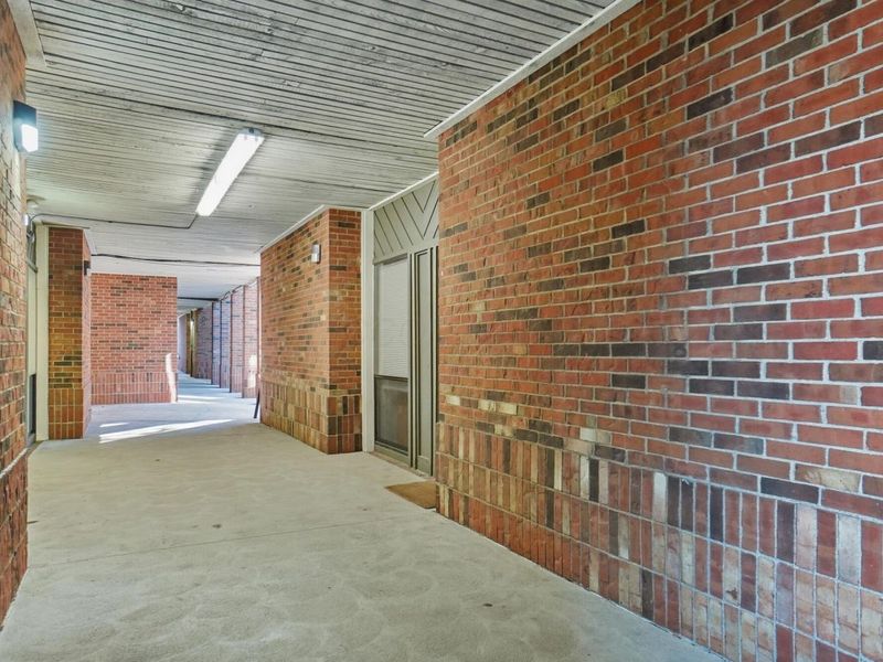 4700 Reed Road, Columbus, OH 43220 Photo 15