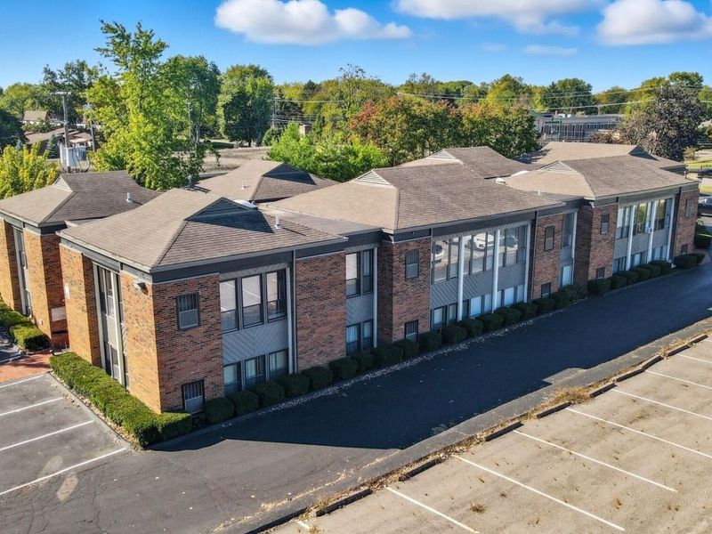 4700 Reed Road, Columbus, OH 43220 Photo 5