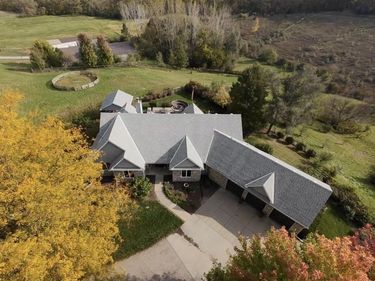 10955 N 58th Plaza, Omaha, NE 68152